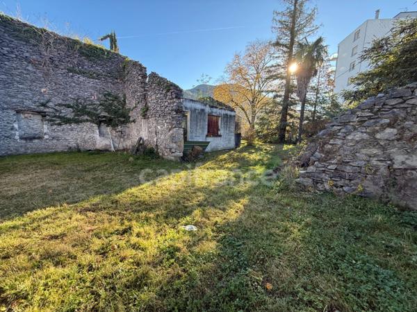 Terrain bucolique en cœur de ville