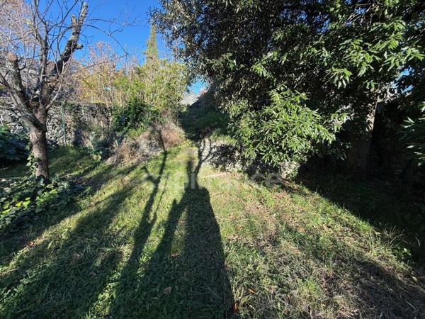 Terrain bucolique en cœur de ville