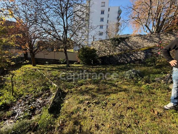 Terrain bucolique en cœur de ville