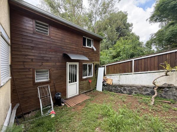Maison quatre chambres avec piscineet dépendance