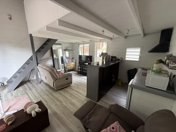 Maison quatre chambres avec piscineet dépendance