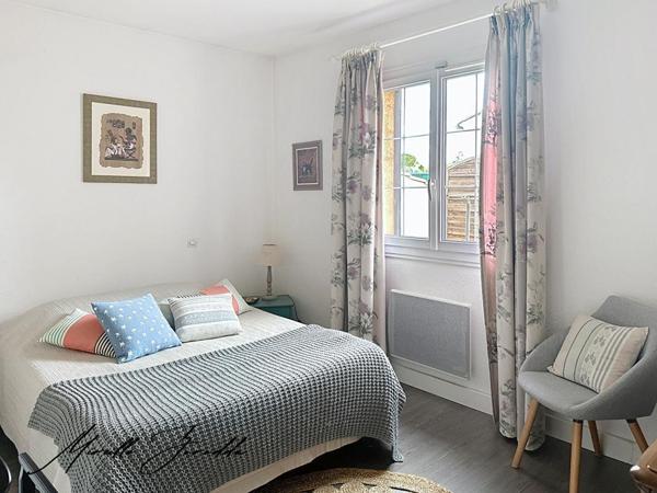 Maison Redessan 5 pièces 3 chambres de101 m² avec piscine terrasse et garage