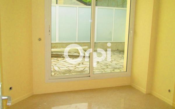 Appartement à louer    3 pièces •  Saint-Maur-des-Fossés