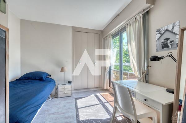 Appartement duplex Rueil Malmaison 6 pièce(s) 102.22 m2 €645 000 ** - Référence 19820