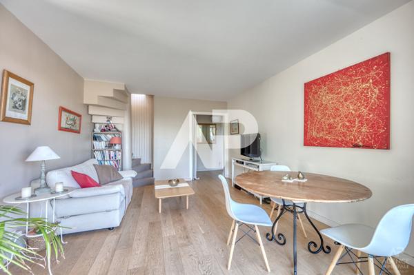 Appartement duplex Rueil Malmaison 6 pièce(s) 102.22 m2 €645 000 ** - Référence 19820