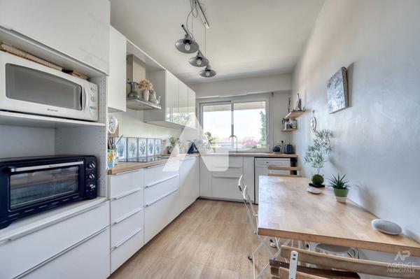 Appartement duplex Rueil Malmaison 6 pièce(s) 102.22 m2 €645 000 ** - Référence 19820
