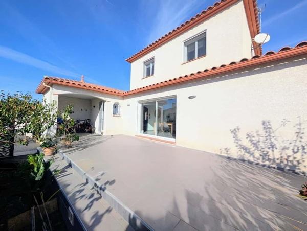 Villa 4 faces piscine centre Saint Laurent de la Salanque