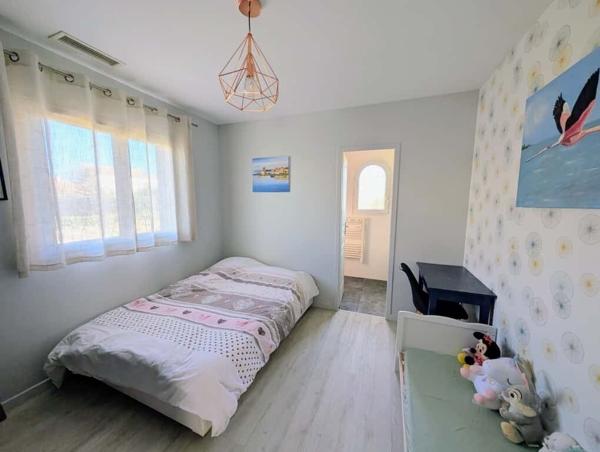 Villa 4 faces piscine centre Saint Laurent de la Salanque