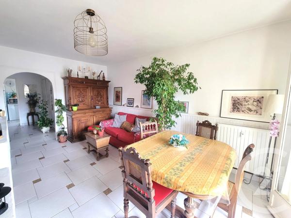 Appartement T4 à vendre  4 pièces - 73,97 m 2   COGOLIN  - 83