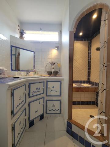 Appartement T4 à vendre  4 pièces - 73,97 m 2   COGOLIN  - 83