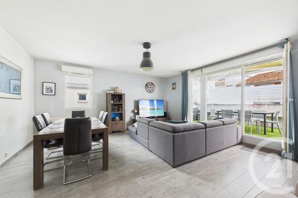 Appartement T4 à vendre  4 pièces - 94,87 m2 BRUGES - 33