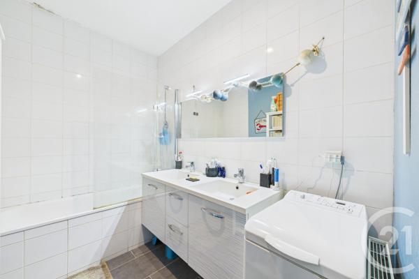 Appartement T4 à vendre  4 pièces - 94,87 m2 BRUGES - 33