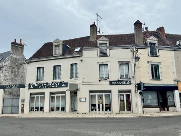 ENSEMBLE IMMOBILIER A VENDRE EN CENTRE VILLE DE ROMORANTIN