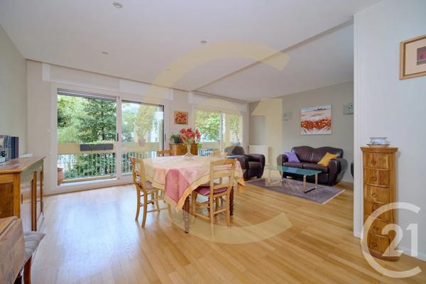 Appartement Duplex à vendre  4 pièces - 108,28 m 2   LYON  - 69007