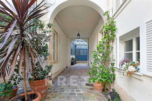 75003 – Place des Vosges