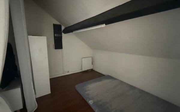 Appartement à vendre    1 pièce • 25 m2 Champs-sur-Marne