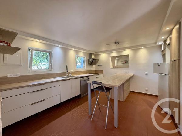 Maison à vendre  4 pièces - 83 m 2   BANDOL  - 83