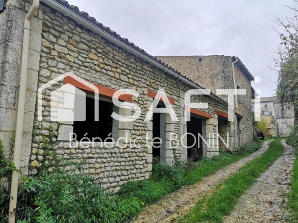 Grange de 2 bâtiments à rénover en centre ville