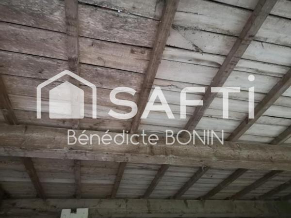 Grange de 2 bâtiments à rénover en centre ville