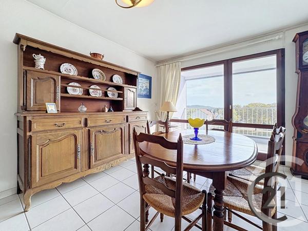 Appartement F3 à vendre  4 pièces - 64,08 m 2   VITTEL  - 88