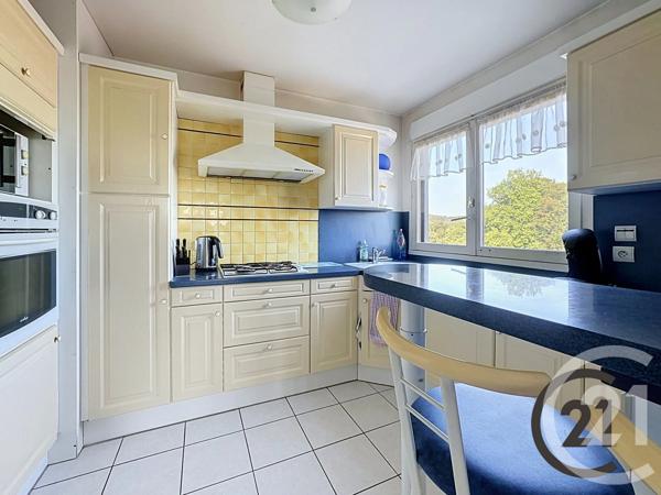 Appartement F3 à vendre  4 pièces - 64,08 m 2   VITTEL  - 88