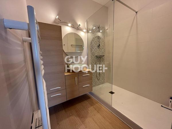 Appartement T2 climatisé avec terrasse et garage fermé