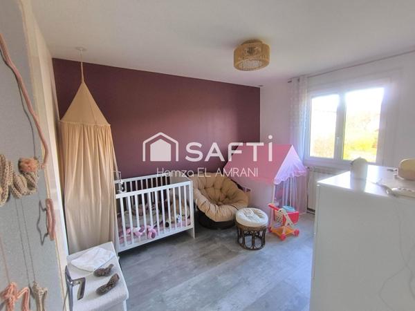 Maison familiale avec terrasse, garage, vue dégagée