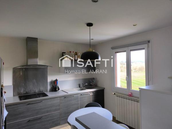 Maison familiale avec terrasse, garage, vue dégagée