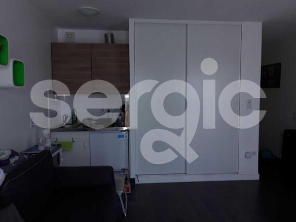 Location 1 Pieces 28 92130 Issy Les Moulineaux 01 0728 01 0031