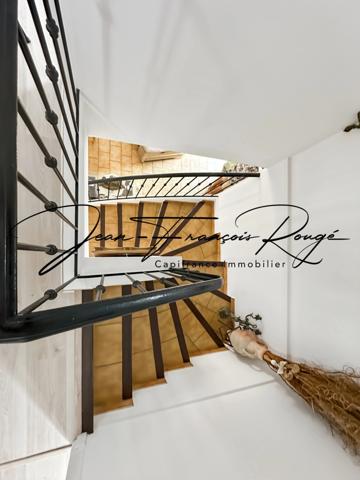Roquebrune sur Argens, maison atypique rénovée dans le cœur du village !!!