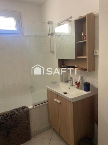 Appartement T2, Loué, calme, stationnement,