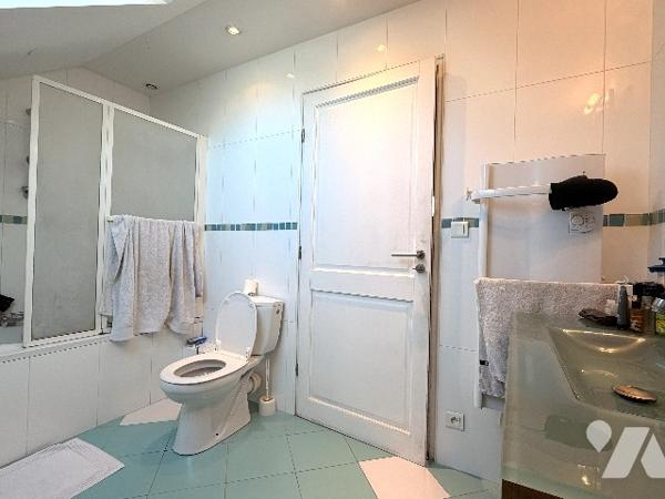 A vendre - Grande Maison sur la commune de VERTUS BLANCS-COTEAUX