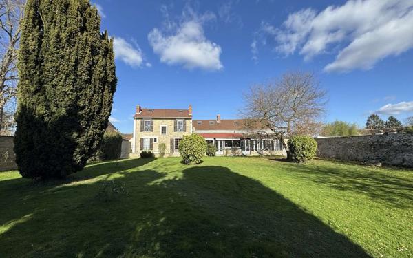 Maison à vendre    7 pièces •  Chailly-en-Bière