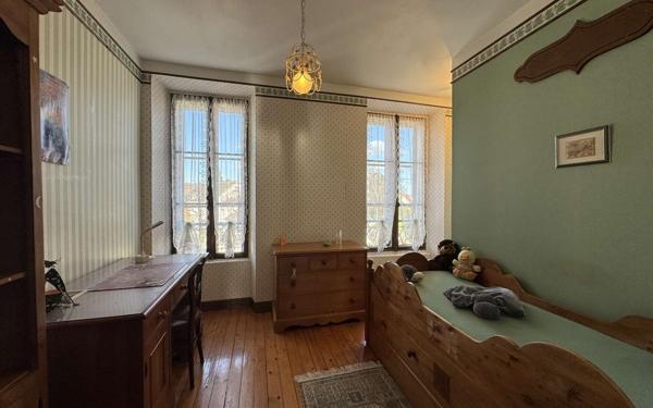 Maison à vendre    7 pièces •  Chailly-en-Bière