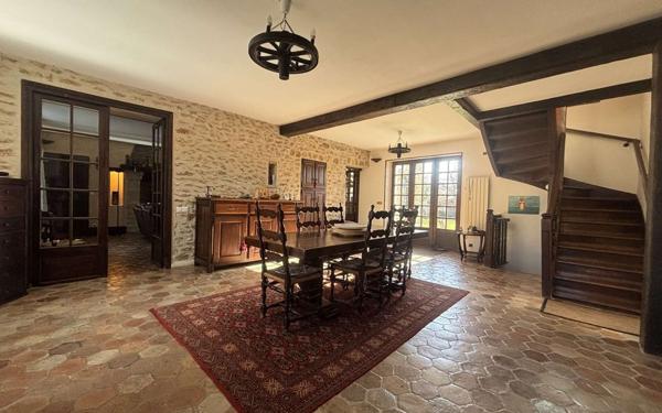 Maison à vendre    7 pièces •  Chailly-en-Bière