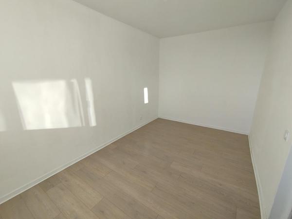 A LOUER : T4 à LILLE • Vauban • 1 050 € CC • Réf. G598-70