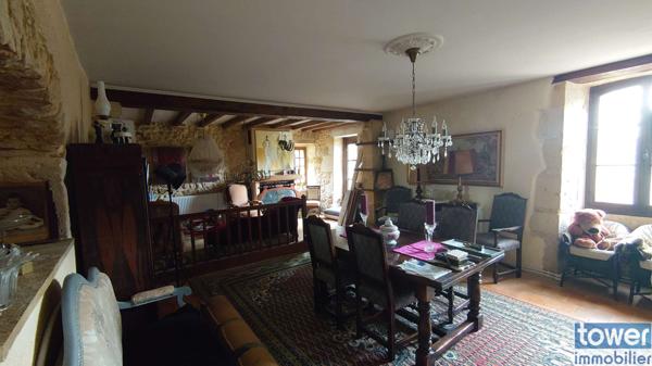 MAISON DE MAITRE 200 m2 ET SA GRANGE EN PIERRE à restaurer sur terrain 4.85 HA BASSE VALLE DU LOT 46700
