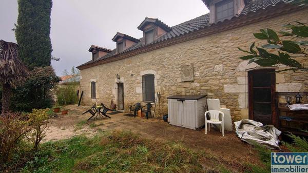 MAISON DE MAITRE 200 m2 ET SA GRANGE EN PIERRE à restaurer sur terrain 4.85 HA BASSE VALLE DU LOT 46700