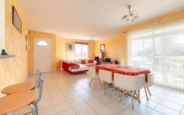 Maison à vendre    4 pièces •  Montsoué