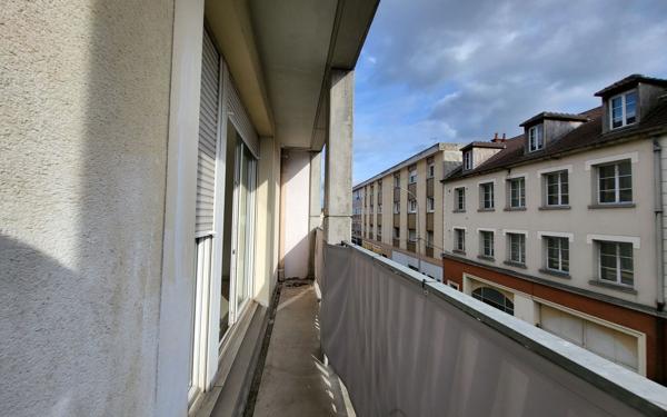 Appartement à louer    3 pièces • 60,28 m2 Creil