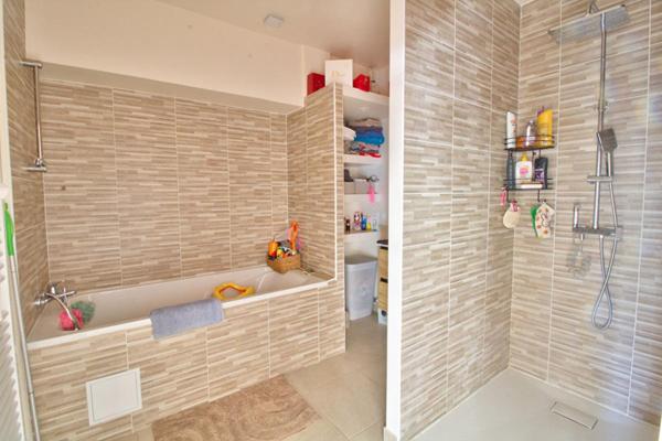 Charmante maison familiale - 3 chambres climatisées -Terrain 855 m² - Garage double