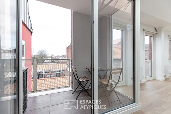 Loft atypique sur deux niveaux avec balcon à deux pas des Halles de Wazemmes