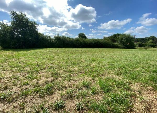 Terrain à vendre    2 121 m2 Aire-sur-l'Adour