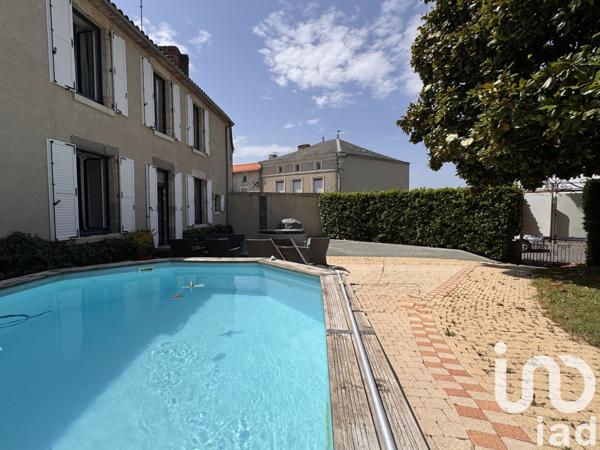 Maison à vendre 9 pièces 284 m² La Châtaigneraie