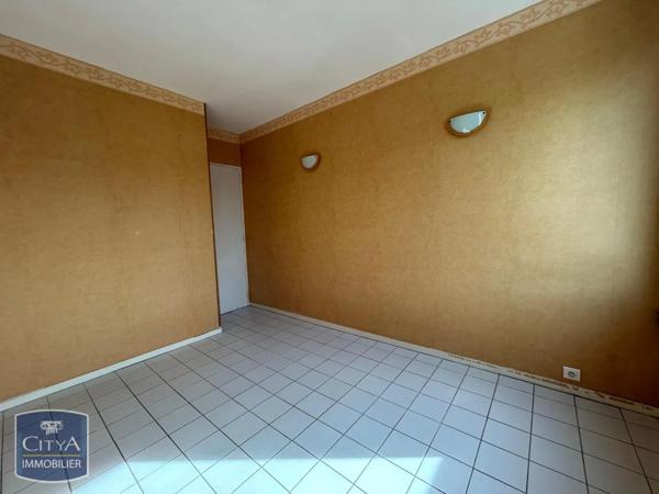 Appartement à louer 5 pièces 80.39m²