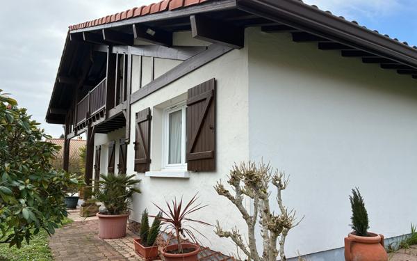 Maison à vendre    4 pièces • 137,68 m2 Angresse