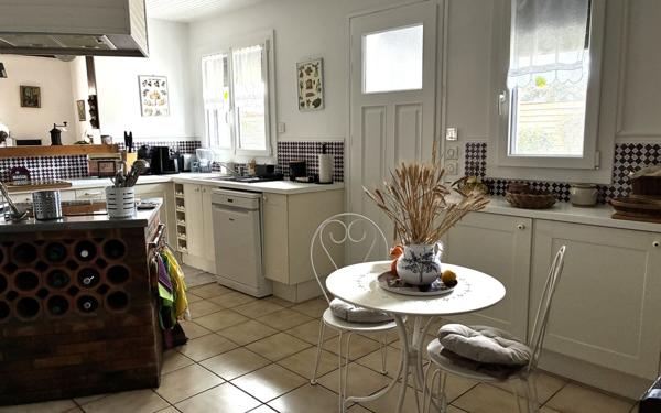Maison à vendre    4 pièces • 137,68 m2 Angresse