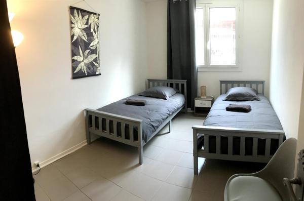 Appartement T3, Gard Nord avec parking sécurisé