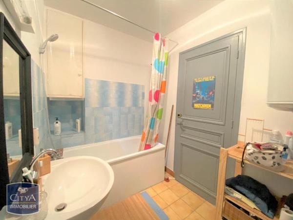 Appartement à louer 1 pièce 32.9m²