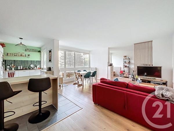 Appartement F4 à vendre  4 pièces - 86,60 m2 LE KREMLIN BICETRE - 94